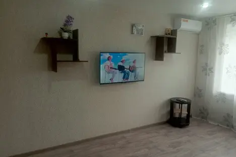 2-комнатная квартира в Яровом, кв-л А, 18