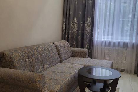 2-комнатная квартира в Мурманске, пр-кт Ленина, 51
