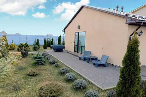 Дом в Белгородской области, Белгородская область, Белгородский р-н , Новосадовское с.п., с. Ближняя Игуменка, Студенческая ул., 3