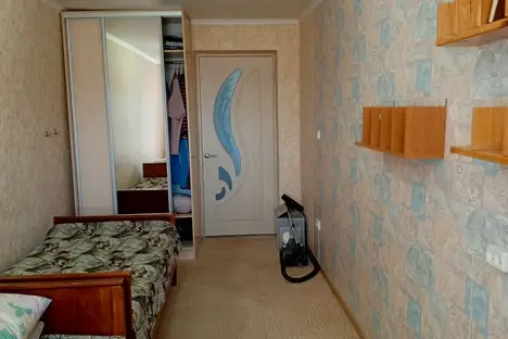 Комната в Яровом, Яровое, кв-л Б, 10