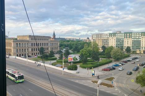 Двухкомнатная квартира в аренду посуточно в Калининграде по адресу Ленинский пр-кт, 34