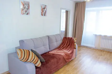 2-комнатная квартира в Новокузнецке, Тореза 59