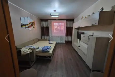 3-комнатная квартира в Яровом, кв-л А, 14