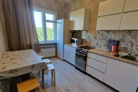 2-комнатная квартира в Апатитах, Апатиты, ул. Строителей, 18