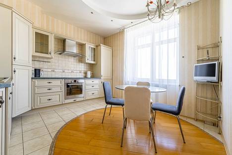 2-комнатная квартира в Санкт-Петербурге, Бассейная ул., 10, м. Парк Победы