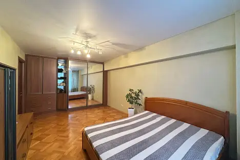 3-комнатная квартира в Москве, Москва, Новинский б-р, 15, м. Смоленская
