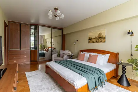 3-комнатная квартира в Москве, Москва, Новинский б-р, 15, м. Смоленская