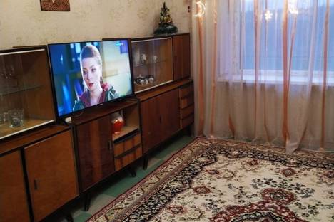 2-комнатная квартира в Стаханове, Стаханов, ул. Юных Ленинцев, 19