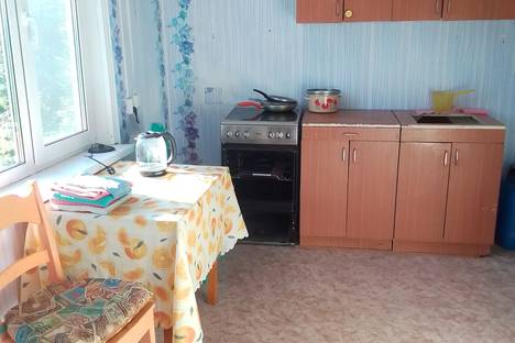 2-комнатная квартира в Томской области, Томская область, Парабельский р-н , с. Нарым, Борковский пер., 3