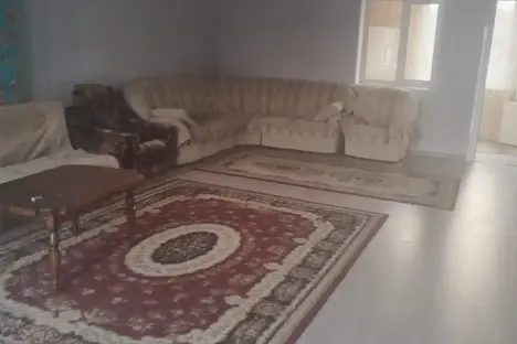 Дом в Хазаре, Набережная ул.