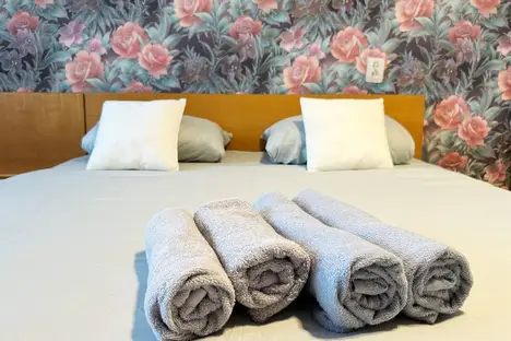 2-комнатная квартира в Мурманске, ул. Карла Маркса, 45