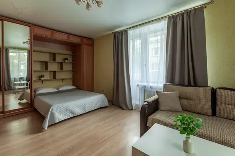 2-комнатная квартира в Петергофе, Никольская ул., 4