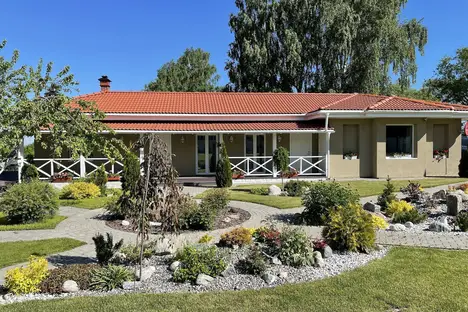Дом в Калужской области, Жуковский р-н , с.п. Троицкое, с. Гостешево, 86