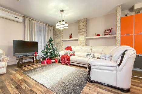 Четырёхкомнатная квартира в аренду посуточно в Ульяновске по адресу ул. Фурманова, 39/58