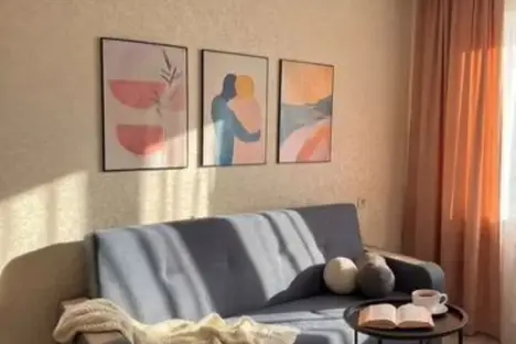 2-комнатная квартира в Омске, мкр. Городок Нефтяников, 2-я Поселковая ул., 20