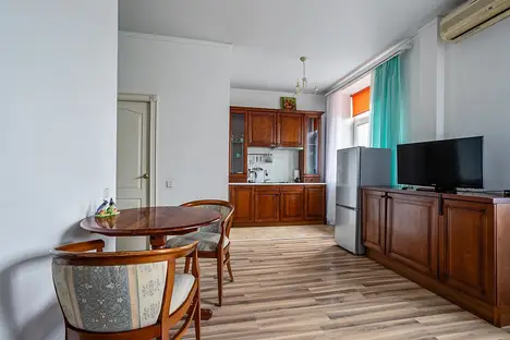 1-комнатная квартира в Москве, Космодамианская наб., 28с8