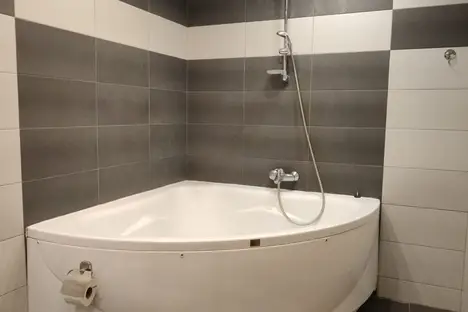 3-комнатная квартира в Красноярске, ул. Молокова, 28