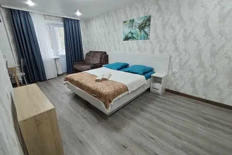 2-комнатная квартира в Новошахтинске, Парковая ул., 9
