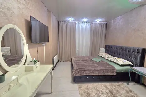 4-комнатная квартира в Сургуте, ул. Дзержинского, 4/1