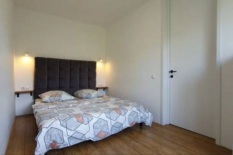 2-комнатная квартира в Сочи, мкр. Гагарина, Цветной б-р, 20