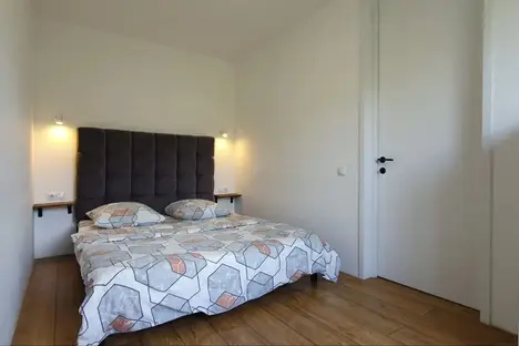 2-комнатная квартира в Сочи, мкр. Гагарина, Цветной б-р, 20