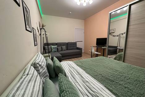 1-комнатная квартира в Новом Уренгое, р-н  Северная Жилая Часть, мкр. Славянский, 1/4