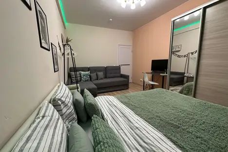 1-комнатная квартира в Новом Уренгое, р-н  Северная Жилая Часть, мкр. Славянский, 1/4