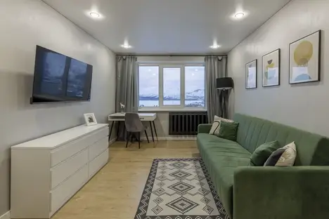 2-комнатная квартира в Кировске, ул. 50 лет Октября, 21 2-комнатная квартира в Кировске, ул. 50 лет Октября, 21