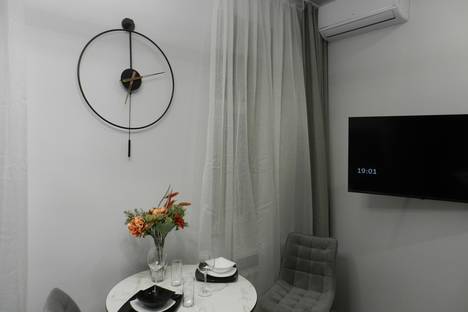 1-комнатная квартира в Москве, ул. Петровка, 14с4 1-комнатная квартира в Москве, ул. Петровка, 14с4