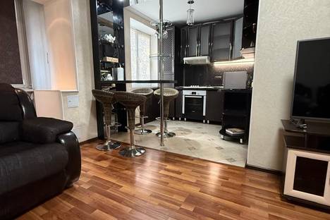 2-комнатная квартира в Минеральных Водах, пр-кт 22-го Партсъезда, 42 2-комнатная квартира в Минеральных Водах, пр-кт 22-го Партсъезда, 42