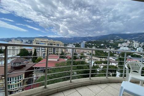 2-комнатная квартира в Ялте, Ялта, г. республиканского подчинения Бишкек, муниципальное территориальное управление Новопавловка, ул. Свердлова, 13