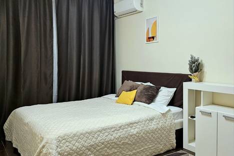 1-комнатная квартира в Волгограде, р-н  Семь Ветров, ул. 8-й Воздушной Армии, 10А