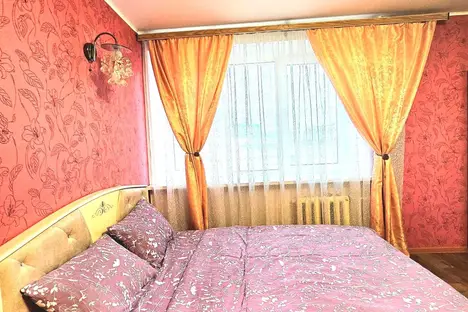 3-комнатная квартира в Стерлитамаке, Коммунистическая ул., 84