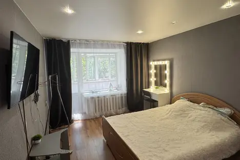 1-комнатная квартира в Комсомольске-на-Амуре, ул. Парижской Коммуны, 33к3