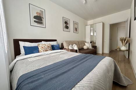 Однокомнатная квартира в аренду посуточно в Москве по адресу р-н  Троицк, ул. Яворки, 1к5