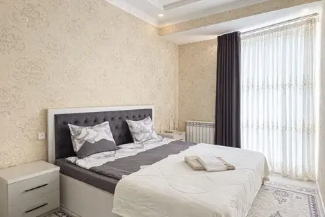 2-комнатная квартира в Ташкенте, Ташкент, Чиланзарский р-н , ул. Аль-Хорезми, 66/8