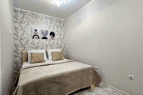 Двухкомнатная квартира в аренду посуточно в Астрахани по адресу ул. Савушкина, 6к8