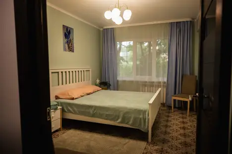 2-комнатная квартира в Великом Новгороде, Великий Новгород, р-н  Софийская сторона, ул. Черняховского, 100