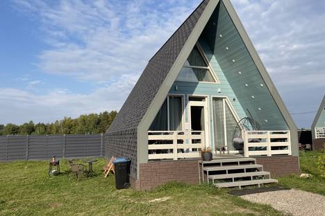 Дом в Ленинградской области, Ленинградская область, Приозерский р-н , Ларионовское с.п., п. Ларионово, ул. Елизаветы Глинки, 95