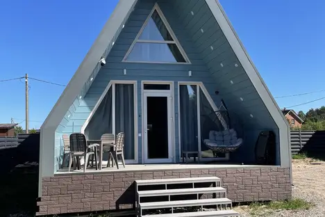 Дом в Ленинградской области, Ленинградская область, Приозерский р-н , Ларионовское с.п., п. Ларионово, ул. Елизаветы Глинки, 95