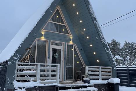 Дом в Ленинградской области, Ленинградская область, Приозерский р-н , Ларионовское с.п., п. Ларионово, ул. Елизаветы Глинки, 95