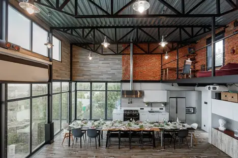 Дом в Ростовской области, Ростовская область, Аксайский р-н , х. Большой Лог, Центральная ул., 42