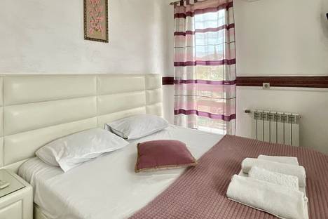 Комната в Сириусе, Пихтовый пер., 32