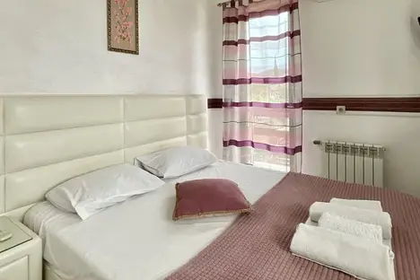 Комната в Сириусе, Пихтовый пер., 32