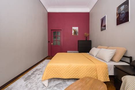 2-комнатная квартира в Санкт-Петербурге, ул. Восстания, 19