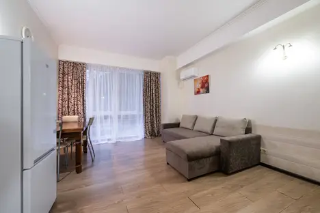 2-комнатная квартира в Красной Поляне, Красная Поляна, Калиновая ул., 9/9