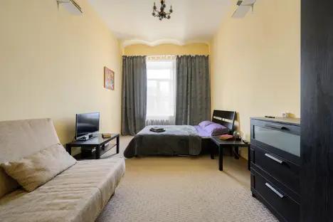 1-комнатная квартира в Санкт-Петербурге, Большая Конюшенная ул., 2