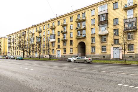 Двухкомнатная квартира в аренду посуточно в Санкт-Петербурге по адресу ш. Революции, 15