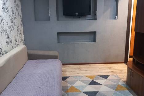 Двухкомнатная квартира в аренду посуточно в Кировске по адресу ул. 50 лет Октября, 37