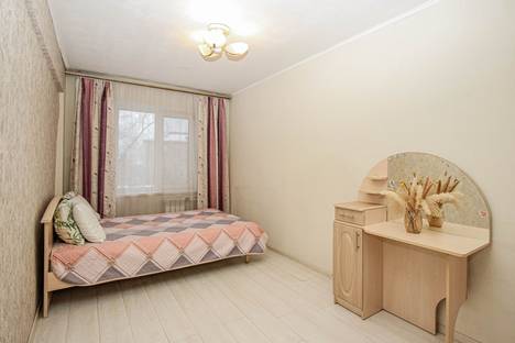 Двухкомнатная квартира в аренду посуточно в Улан-Удэ по адресу Солнечная ул., 37